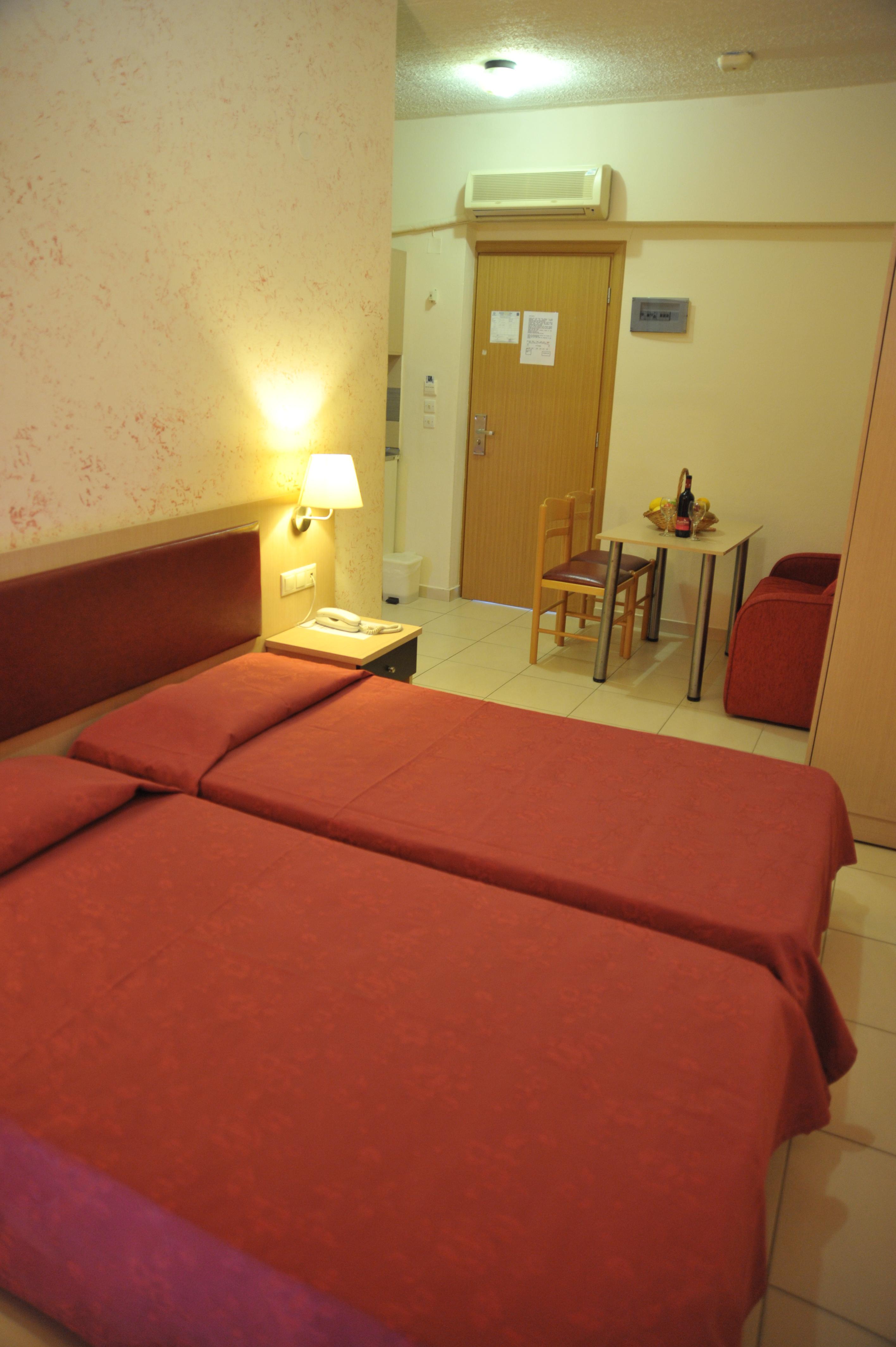 Anseli Hotel Кремасті Екстер'єр фото
