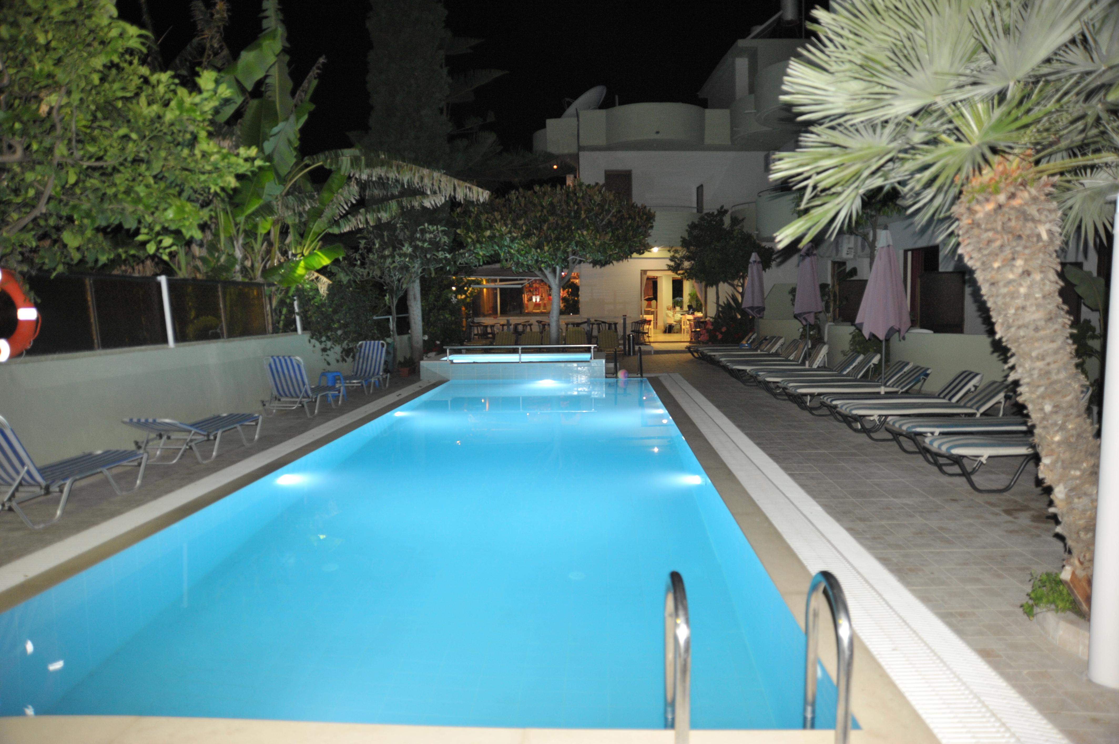 Anseli Hotel Кремасті Екстер'єр фото